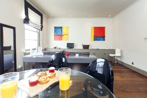 公寓, 1 間臥室 | 客廳 | 32 吋平面電視連數碼電視頻道、電視