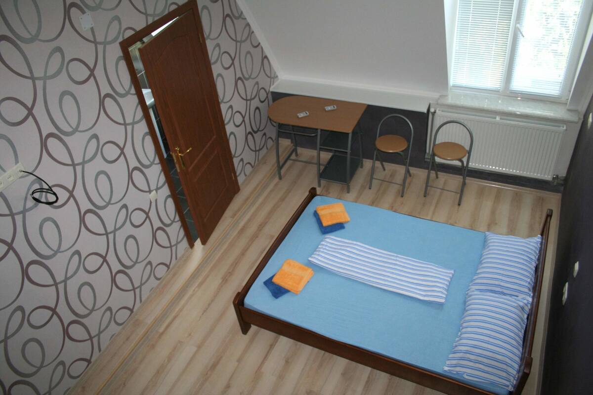 Rollaway beds, free WiFi, bed sheets