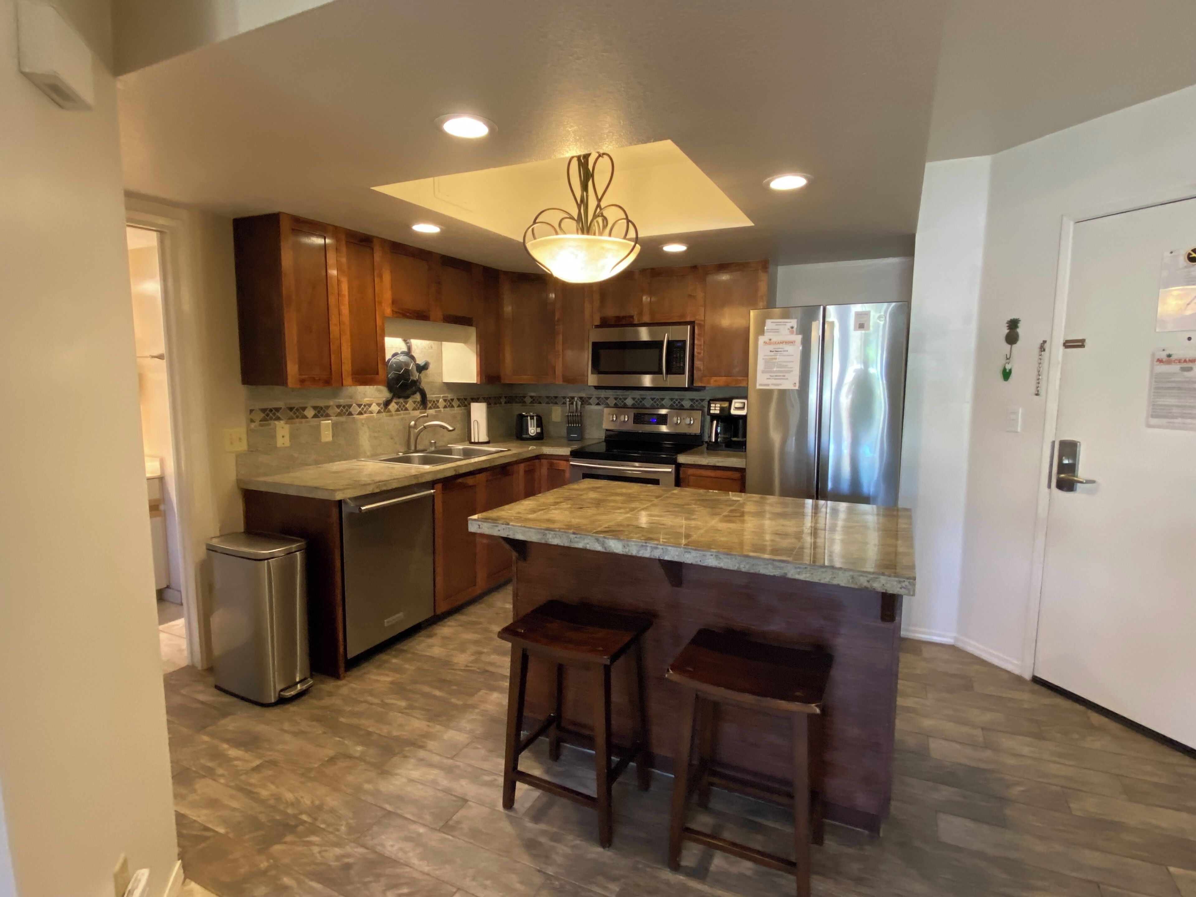 Fully stocked kitchen for preparing meals at the condo.