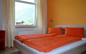 Deluxe-Apartment, barrierefrei, eigenes Bad (App. für 6 Personen) | Kostenloses WLAN, Bettwäsche