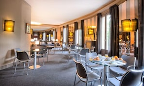 Daily buffet breakfast (EUR 15 per person)