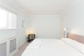 Apartment, 1 Doppelbett, Nichtraucher | Bügeleisen/Bügelbrett, kostenloses WLAN, Bettwäsche