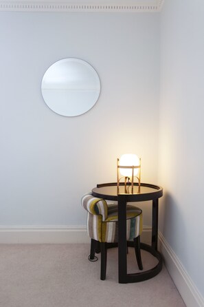 Apartment, 1 Doppelbett, Nichtraucher | Bügeleisen/Bügelbrett, kostenloses WLAN, Bettwäsche