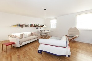 Apartment, 1 Bedroom | Living area
