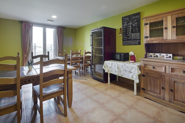Daily buffet breakfast (EUR 7 per person)