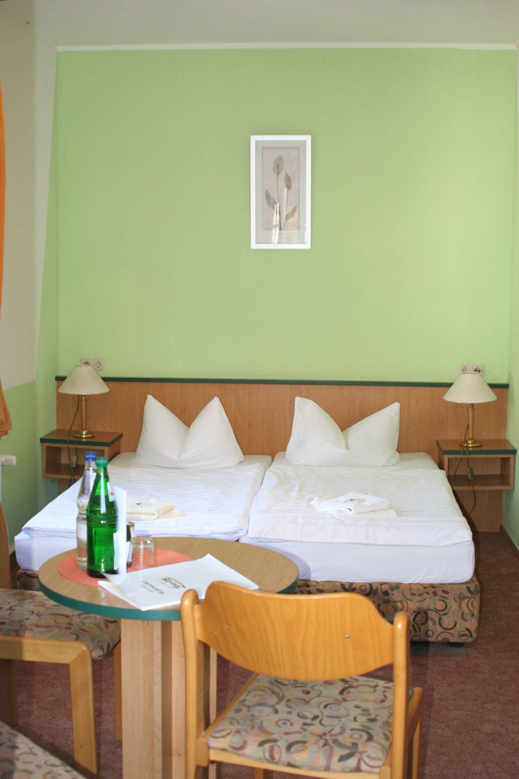 basic double room, non smoking | 1 bedroom, bed sheets