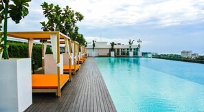 Outdoor pool - Sutera Avenue by CozyCottage 606 (Kota Kinabalu)