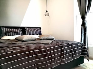 Blackout curtains, iron/ironing board, free WiFi, bed sheets - Sutera Avenue by CozyCottage 606 (Kota Kinabalu)