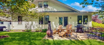 Romslig hjem med fullt utstyrt kjøkken, vedovn, veranda og utendørs peis