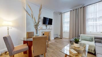 Premium Apartment, Accessible, Private Bathroom | Living area