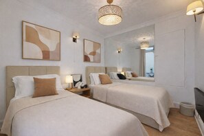 Premium Apartment, Accessible, Private Bathroom | 1 bedroom, premium bedding, Select Comfort beds, in-room safe - Park Lane Apartments - Clarges St (London)