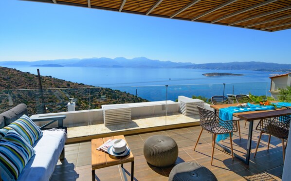 Villa, 2 Bedrooms, Sea View (Gerani) | Desk, iron/ironing board, free WiFi, bed sheets - Villa Olga (Agios Nikolaos)