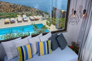 Villa, 1 habitación (Violetta) | Sala de estar | Televisión de pantalla plana 