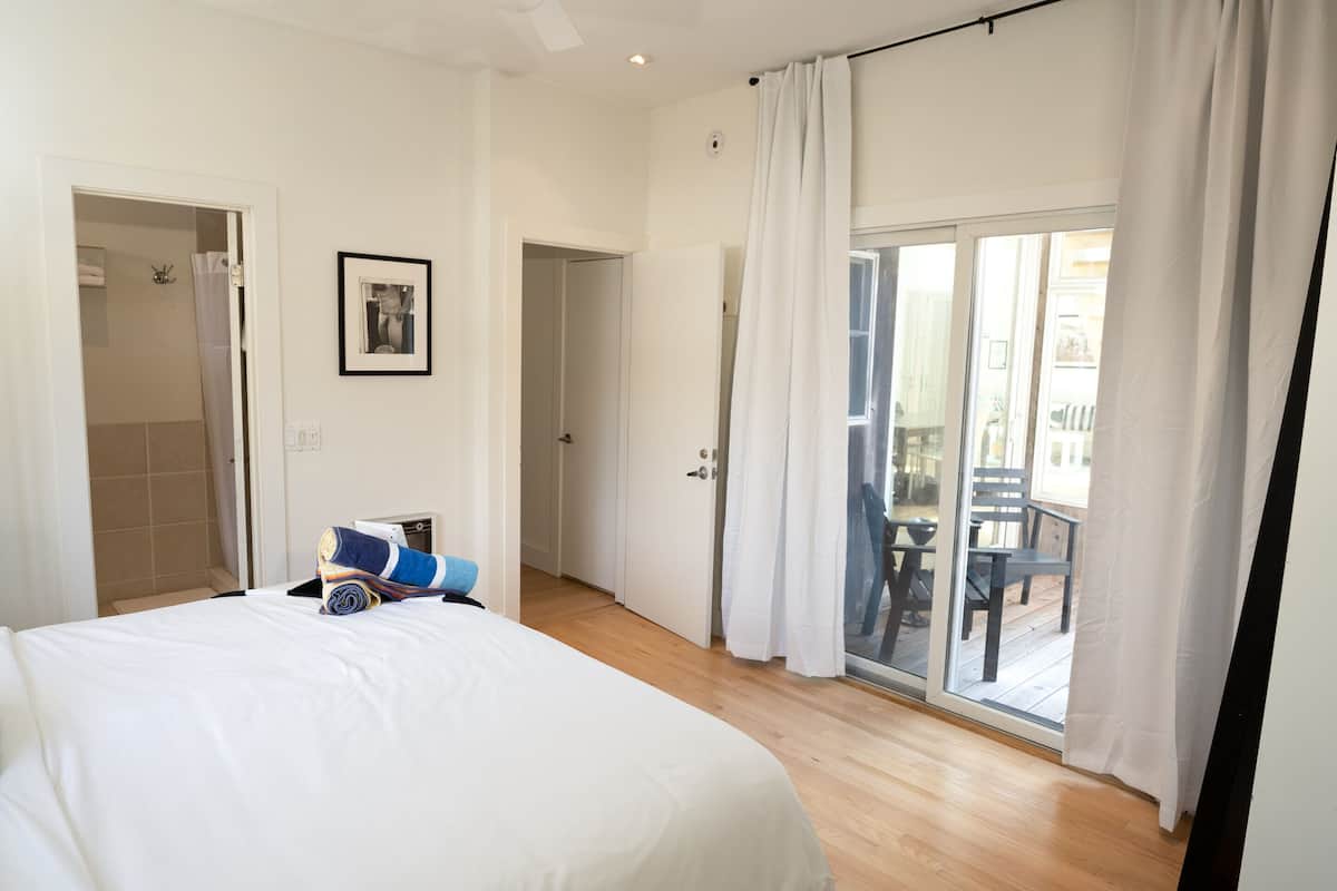 ห้องดีลักซ์ดับเบิล, ห้องน้ำส่วนตัว, วิวสวน (Madison Bedroom A)
