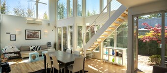 เดอะแมดิสัน ไฟร์ไอแลนด์ ไพนส์