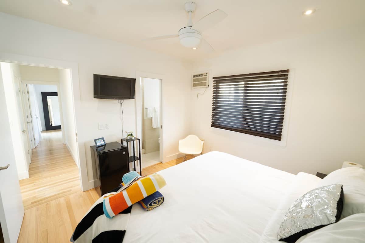 ห้องสแตนดาร์ดดับเบิล, ห้องน้ำส่วนตัว (Madison Bedroom B)