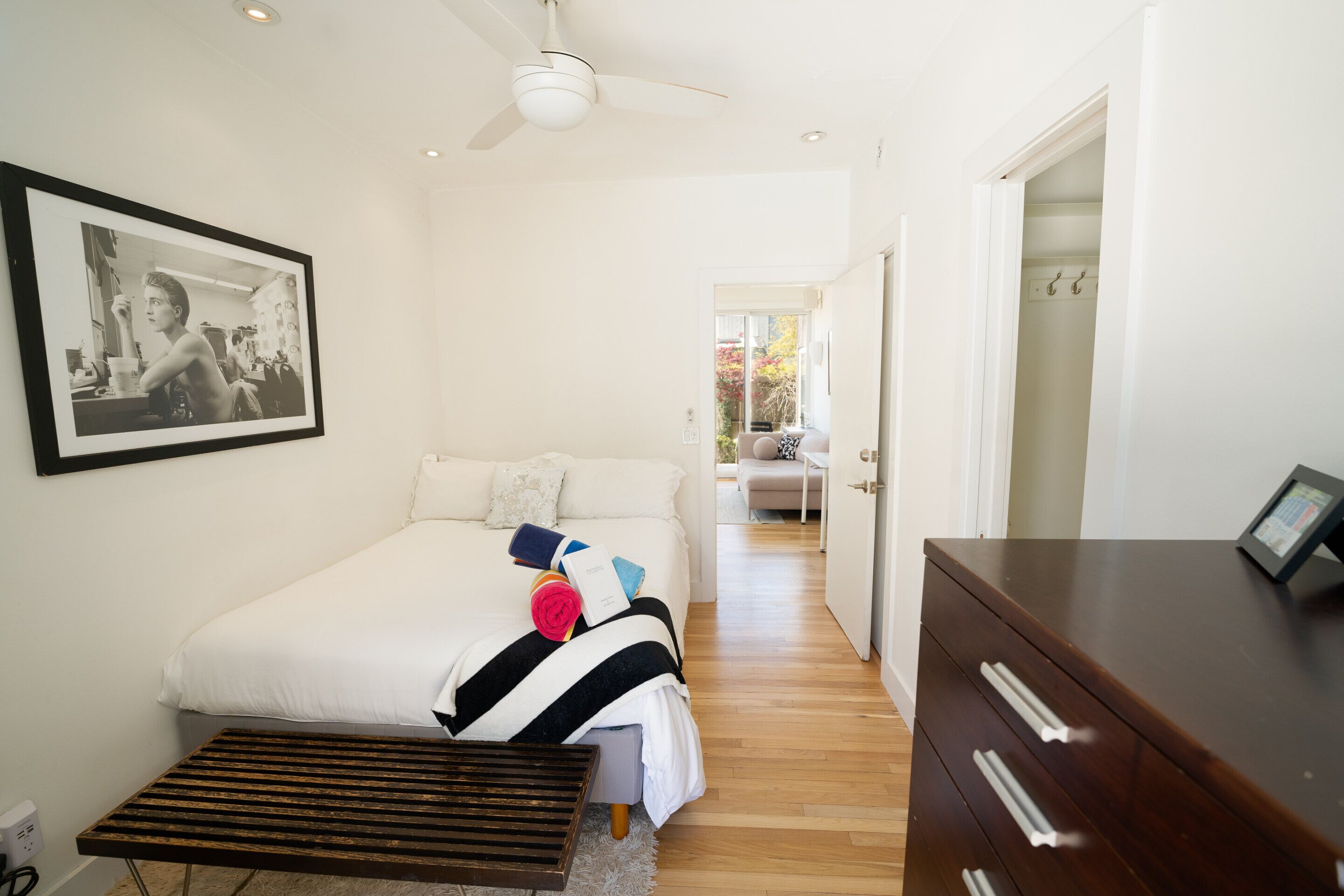 Standard-Einzelzimmer, eigenes Bad (Madison Bedroom C)