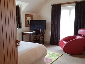 Deluxe Triple Room, Ensuite (Countryside view) | WiFi
