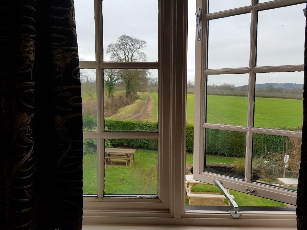 Familieværelse til 4 personer - eget badeværelse (Countryside view) | Wi-Fi