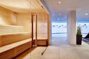 Sauna, steam room