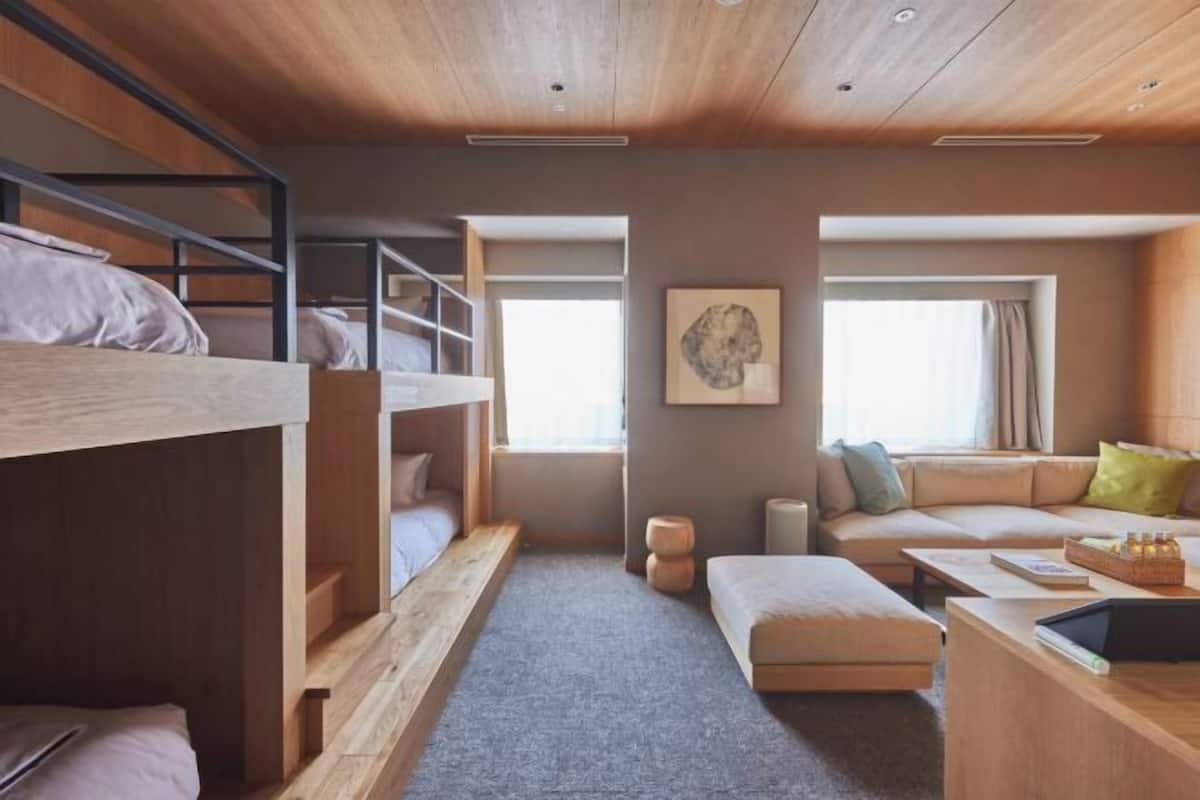 In-room safe, blackout curtains, free WiFi, bed sheets