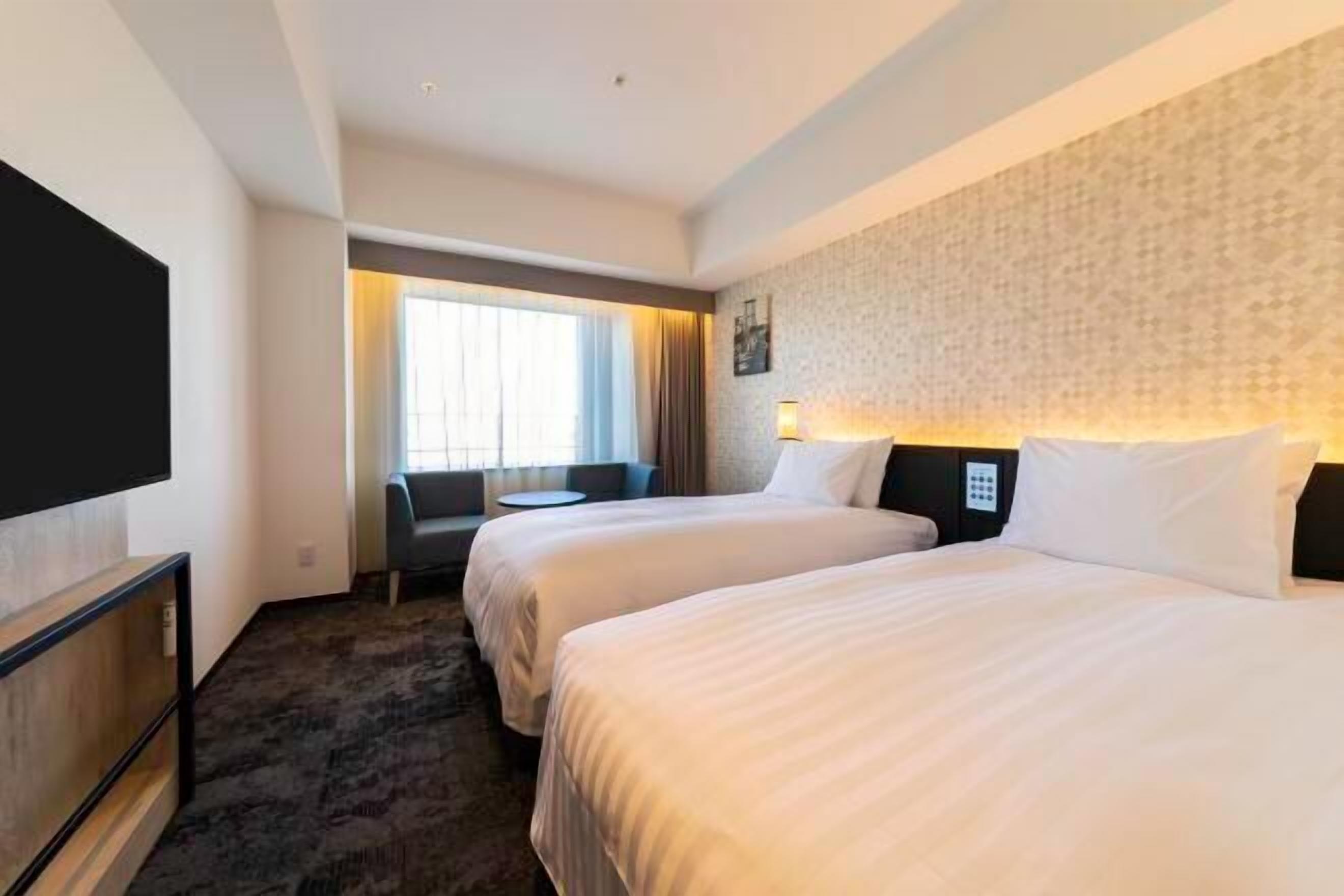 In-room safe, blackout curtains, free WiFi, bed sheets