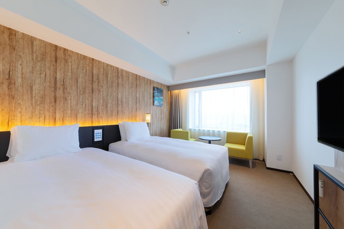 スタンダード ツインルーム 禁煙 | セーフティボックス (室内)、遮光カーテン、WiFi (無料)、ベッドシーツ
