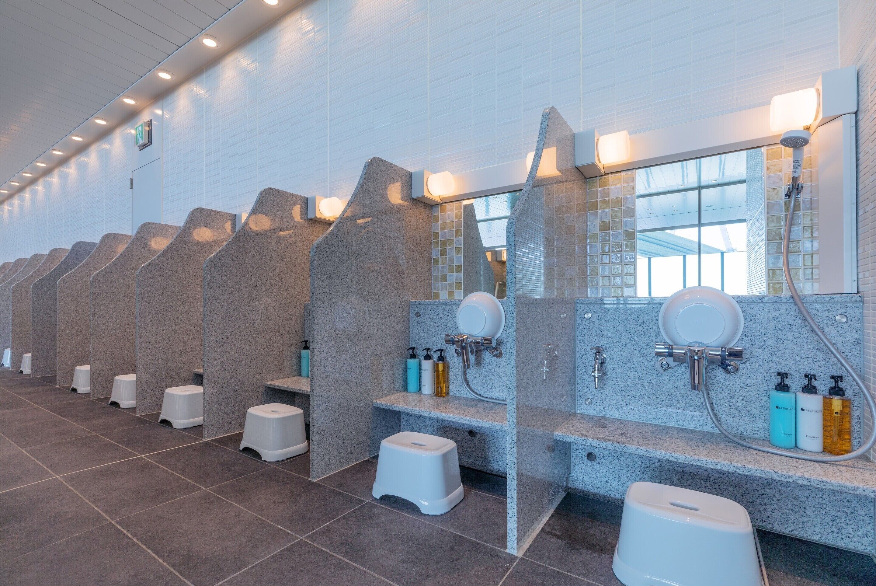 couples treatment room(s), sauna, hot tub, hot springs/mineral springs