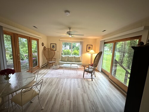 Super Clean Home on a Quiet Cul-De-Sac in the Woods.
