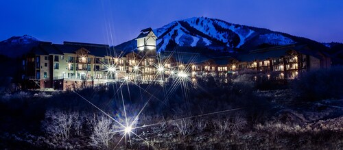 Beautifully Updated Contemporary Deer Valley Condo