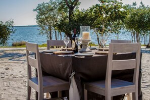 Frühstück, Mittagessen, Abendessen, lokale und internationale Küche 