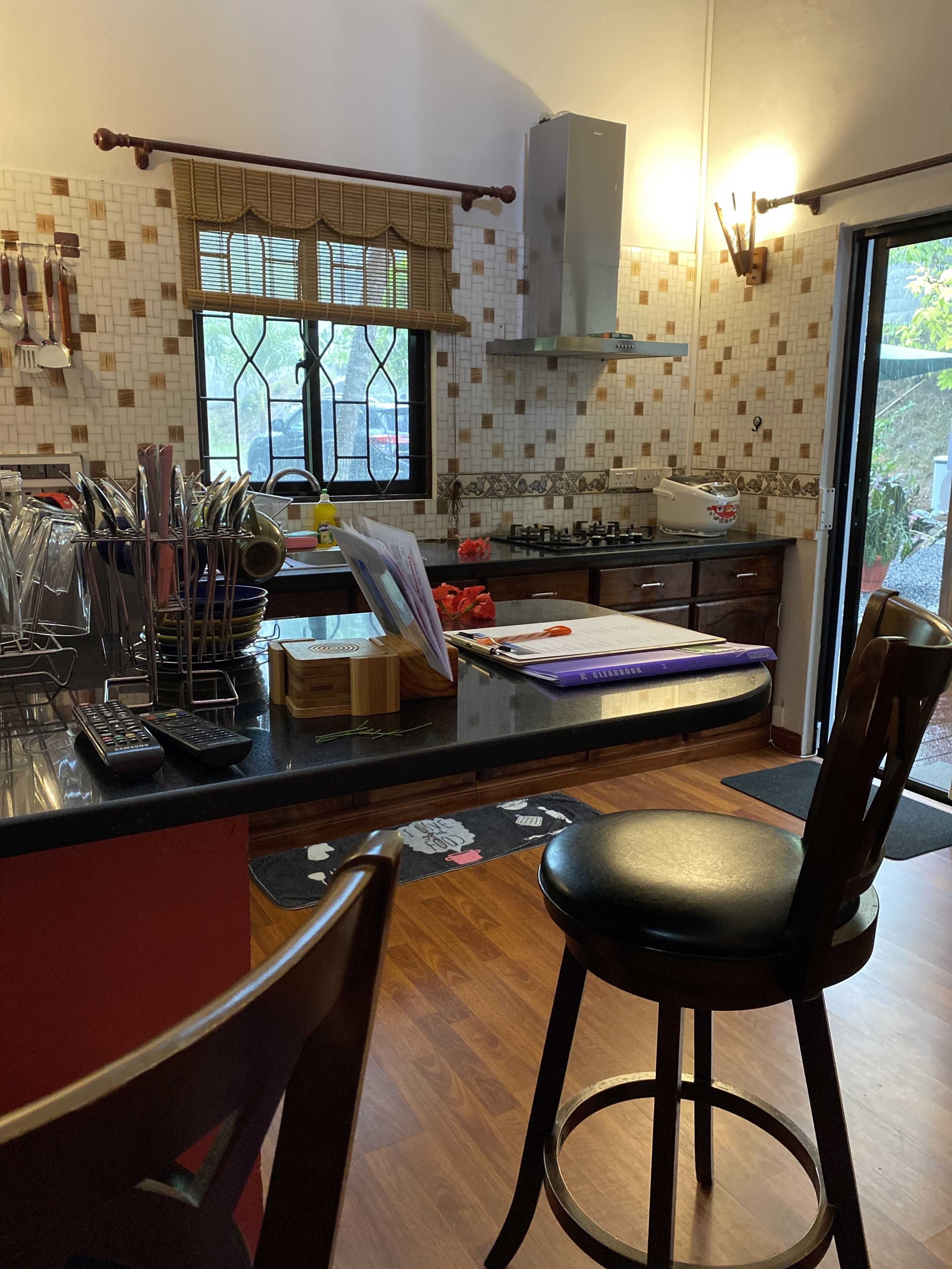 Appartement, plusieurs lits, en bord de piscine | Cuisine privée