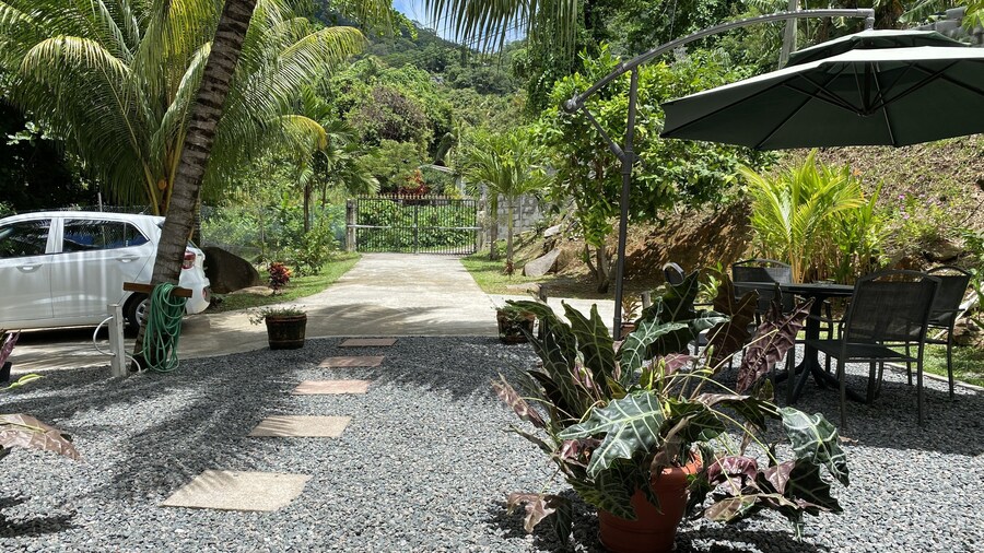 Mer Riviere Self Catering