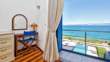 2 chambres, chambres insonorisées, fer et planche à repasser