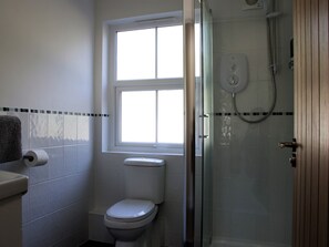 Twin Room, Shared Bathroom | Bathroom