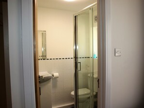 Deluxe-Doppelzimmer, mit Bad | Badezimmer