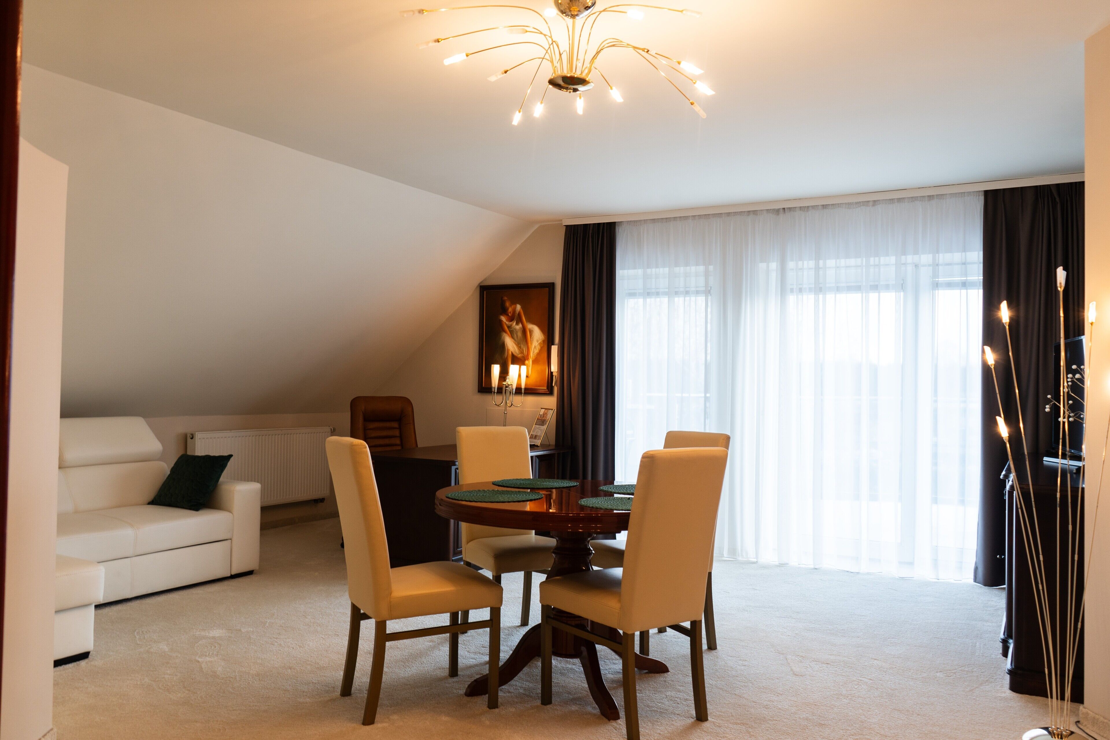 Superior Apartment | Hypo-allergenic bedding, in-room safe, desk, iron/ironing board