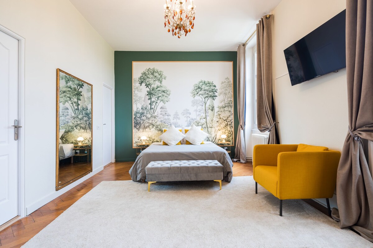 Suite Luxe | Couette en duvet d'oie, matelas mémoire de forme, chambres insonorisées