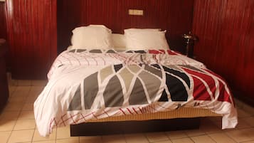 Habitación Deluxe | Minibar, escritorio, wifi gratis y ropa de cama