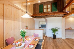 Bloc d'apartaments (Sternenstadl) | Sala d'estar | Televisor de pantalla plana 