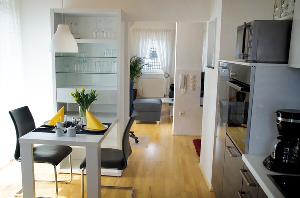 Apartment | In-room dining - Bort Lodging (Willich)