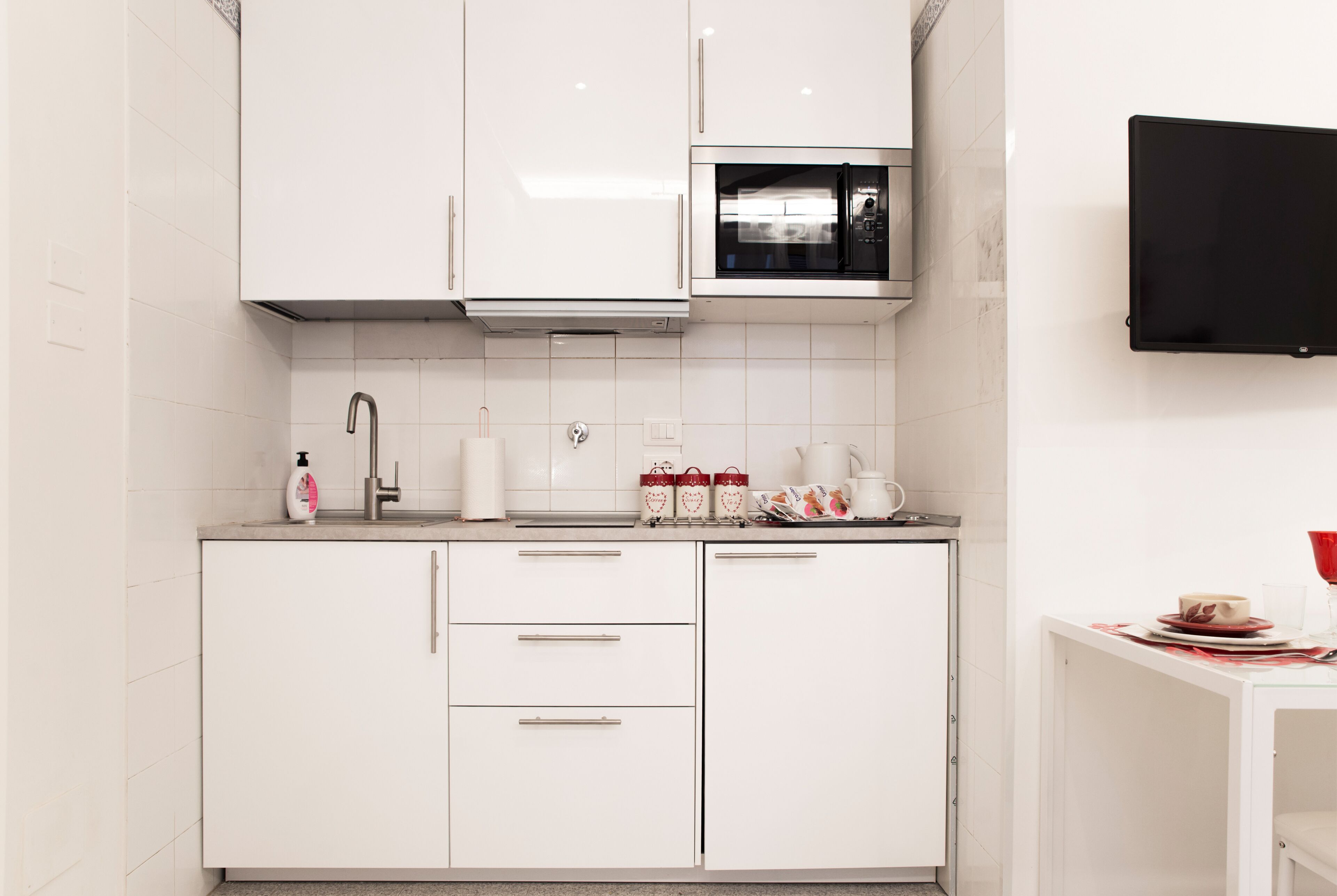 Huoneisto, 1 keskisuuri parisänky, tupakointi kielletty | Yksityinen keittiö | Jääkaappi, liesi, keittoastiat/astiat/ruokailuvälineet