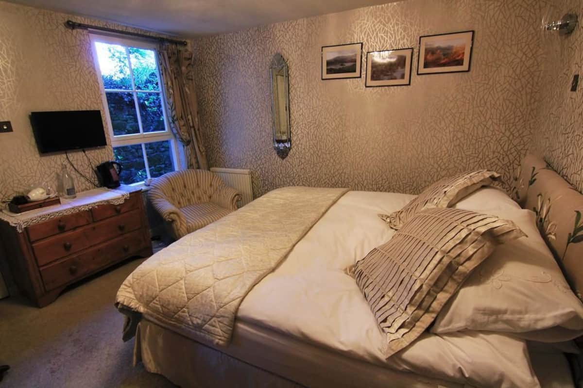 Double or Twin Room | Hypo-allergenic bedding available, WiFi (free), individually decorated