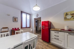Duplex, 3 Bedrooms | Private kitchen
