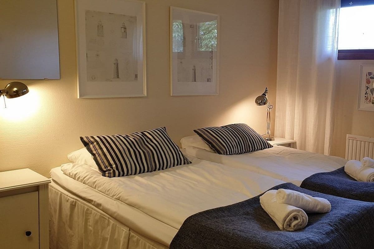 Room, Shared Bathroom, Annex Building (7) | Premium bedding, iron/ironing board, free WiFi, bed sheets