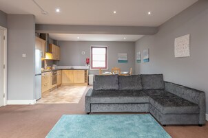 Perushuoneisto, 2 makuuhuonetta, tupakointi kielletty | Oleskelualue | Taulutelevisio