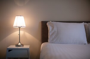 2 habitaciones, decoración personalizada y muebles diferentes