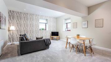 Departamento básico, 2 habitaciones, para no fumadores | 2 habitaciones, decoración personalizada y muebles diferentes