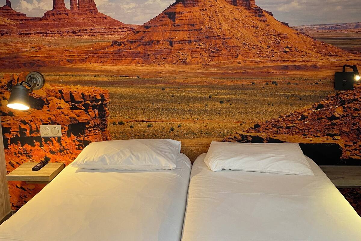 twin room, 2 single beds, non smoking | individually decorated, individually furnished, blackout curtains