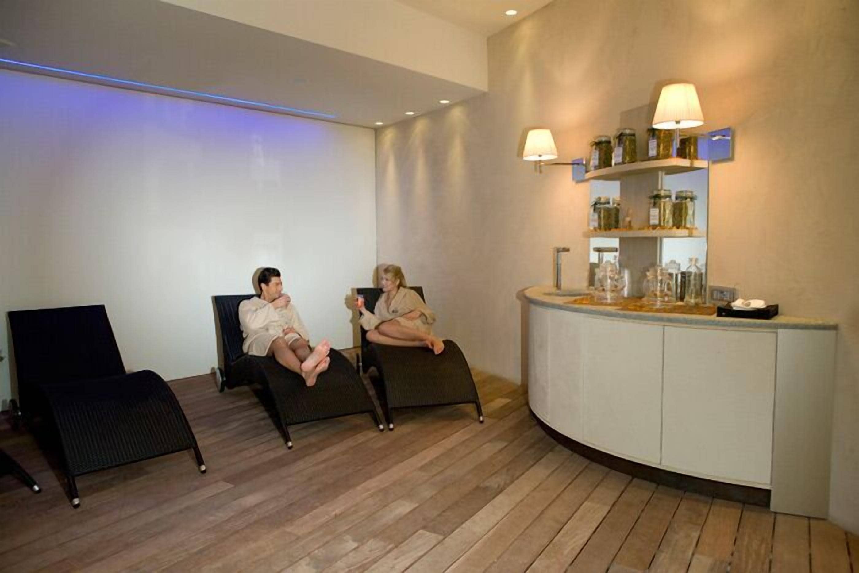 Turkish bath/hammam, body treatments, body wraps, body scrubs, facials